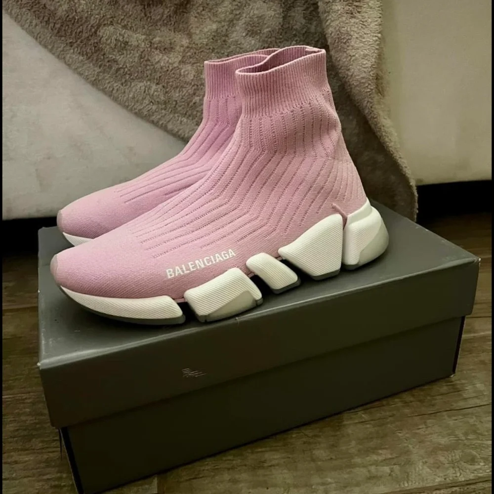 Balenciaga Speed 2.0 Clear Sole Sneakers - Picture 4 of 6
